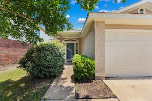 12816 Dwight Eisenhower St, Manor, TX, 78653-3946 | Card Image