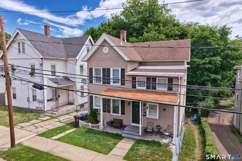 32 Greenwood St, New Britain, CT, 06051-3032 | Card Image