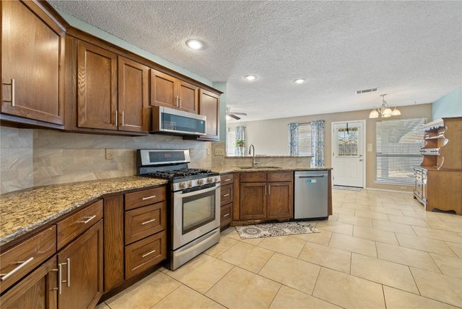 Kitchen | Image 9