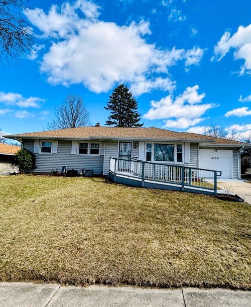 4119 Seward Ave, Rockford, IL, 61108-7662 | Card Image