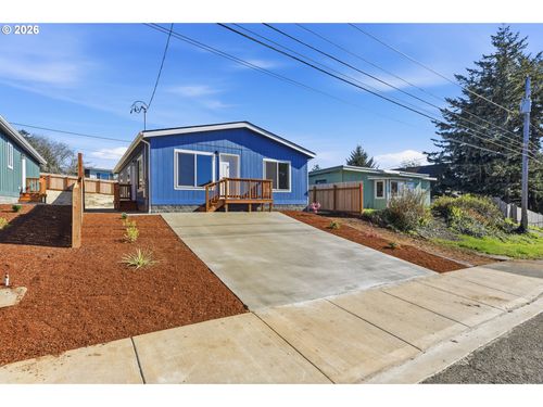 559 S Wall St, Coos Bay, OR, 97420-2730 | Card Image