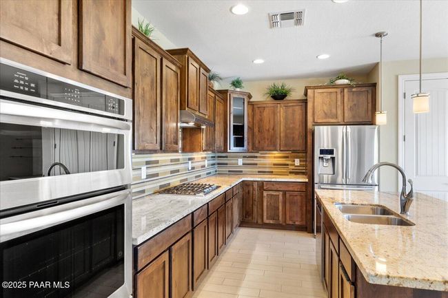 Granite Kitchen | Image 13