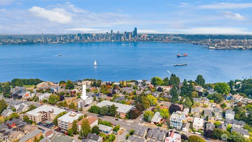 apt-202-1512 California Ave Sw, Seattle, WA, 98116-1661 | Card Image