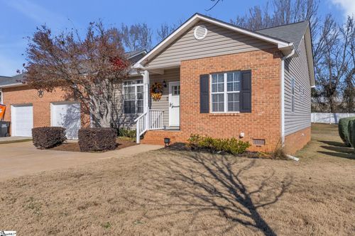 208 River Oaks Cir, Piedmont, SC, 29673-7586 | Card Image