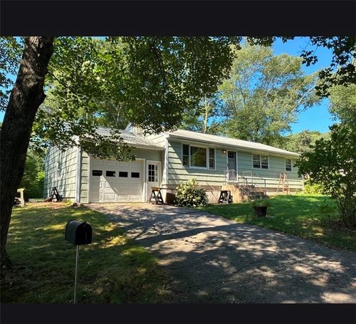 39 Juniper Dr, Ashaway, RI, 02804 | Card Image
