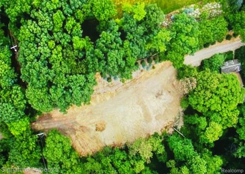 549 Dubuar St, Northville, MI, 48167-1419 | Card Image