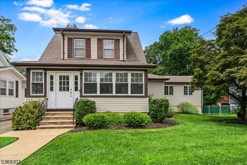 139 N Livingston Ave, Livingston, NJ, 07039-2120 | Card Image