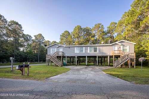 6003 E Lamar St, Bay Saint Louis, MS, 39520-8232 | Card Image