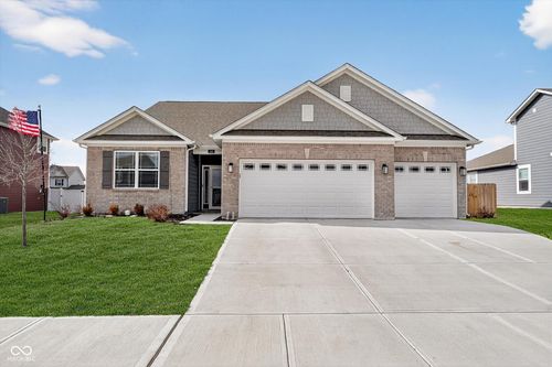 246 Lucky Hat Ln, Danville, IN, 46122-7047 | Card Image