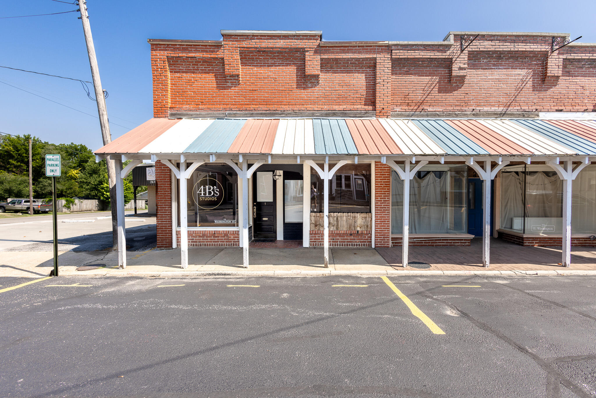 23 E Washington St, Marionville, MO