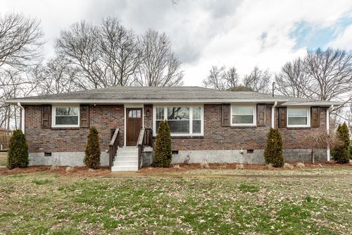 1003 Woods Lake Dr, Madison, TN, 37115-2339 | Card Image