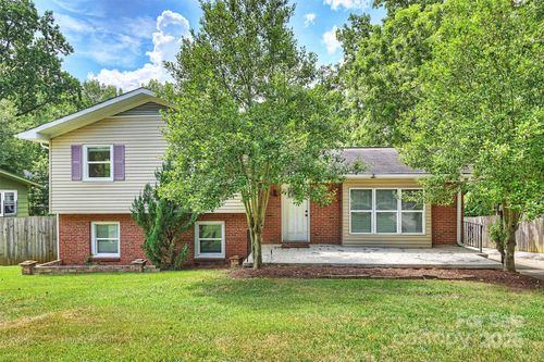 3408 Winterfield Pl, Charlotte, NC, 28205-5940 | Card Image