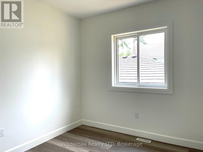 142 Chestnut St E, House other with 3 bedrooms, 2 bathrooms and 4 parking in Bothwell ON | Image 9