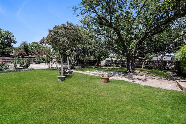 613 E University Ave, House other with 3 bedrooms, 2 bathrooms and null parking in Waxahachie TX | Image 15