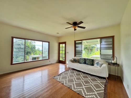 19 Pono St, HILO, HI, 96720-9736 | Card Image