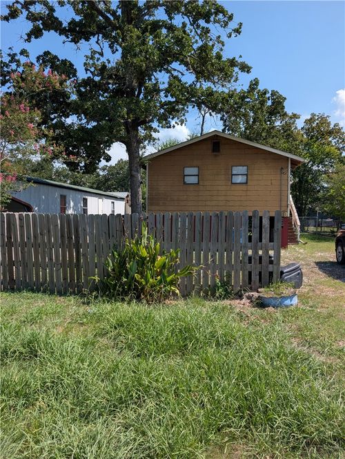 905 Grace Street, Navasota, TX, 77868 | Card Image