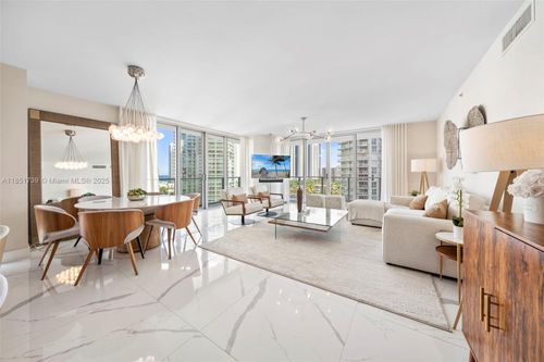 4-902-300 Sunny Isles Blvd, Sunny Isles Beach, FL, 33160-5637 | Card Image