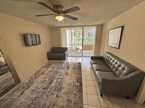 107-3121 Nw 47th Ter, Lauderdale Lakes, FL, 33319-6618 | Card Image