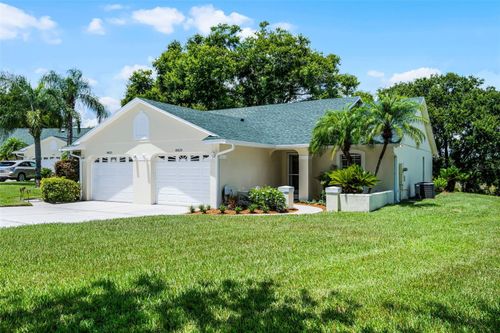 8829 Courtyard Ln, GROVELAND, FL, 34736-8897 | Card Image