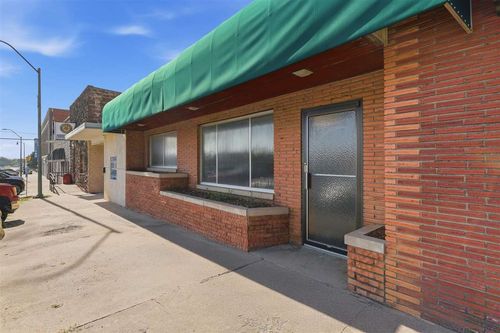 720 Delaware Street, PERRY, OK, 73077-6425 | Card Image