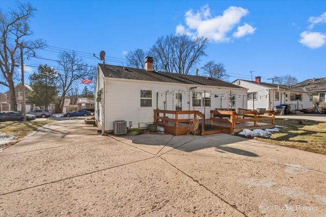 208 N Wisconsin St, House other with 3 bedrooms, 2 bathrooms and 8 parking in Carpentersville IL | Image 21