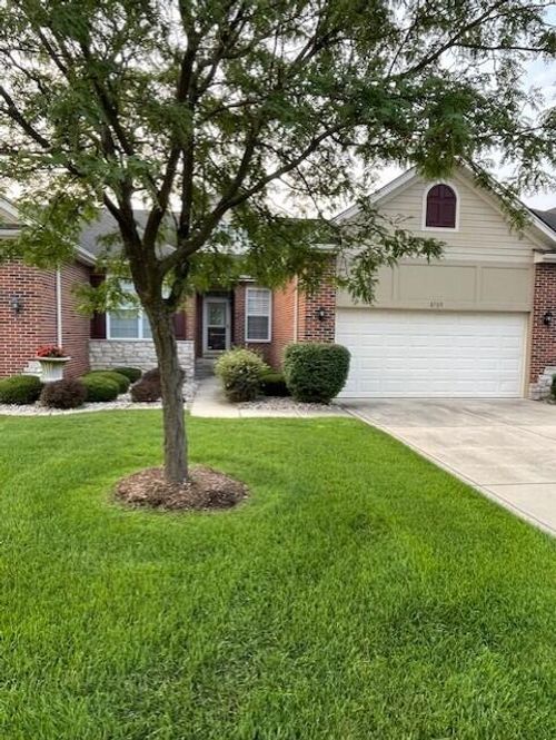 8709 Lake Hills Dr, Saint John, IN, 46373-8730 | Card Image