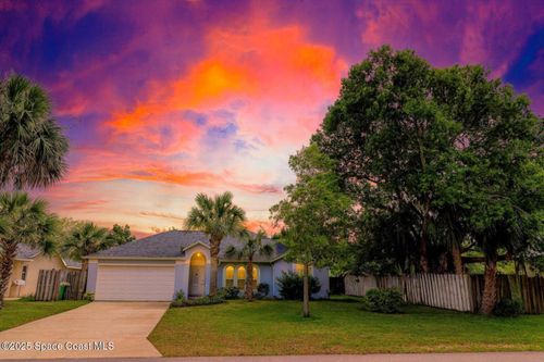 106 Delvalle St, Melbourne Beach, FL, 32951-3819 | Card Image
