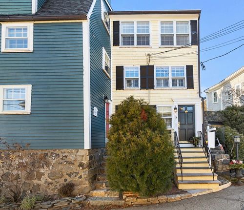apt-3-7 Lee St, Marblehead, MA, 01945-5520 | Card Image