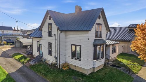 231 E Mary St, Bucyrus, OH, 44820-1830 | Card Image