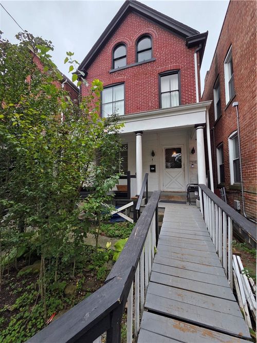 7010 Bennett St, Pittsburgh, PA, 15208-1336 | Card Image