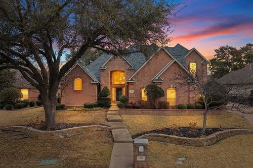 916 Riviera Dr, Mansfield, TX, 76063-3713 | Card Image