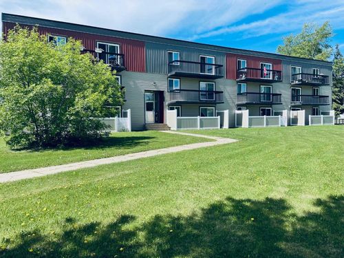 {{alt}} | Card Image