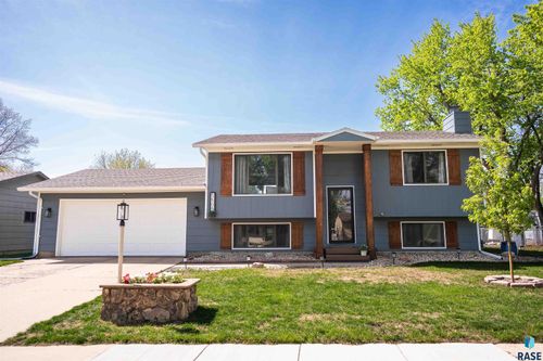 5505 W 16th St Street, Sioux Falls, SD, 57106 | Card Image