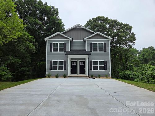 104 10th Ave Se, Hickory, NC, 28602-3607 | Card Image