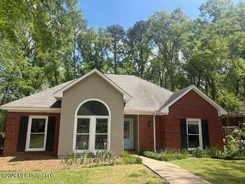 320 Woodrun Dr, Ridgeland, MS, 39157-2503 | Card Image