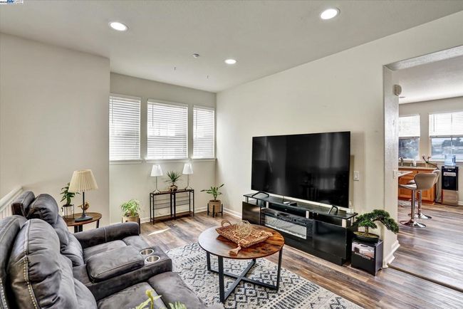 UNIT-1401 - 2878 4 Th St, Condo with 3 bedrooms, 3 bathrooms and 2 parking in Livermore CA | Image 9