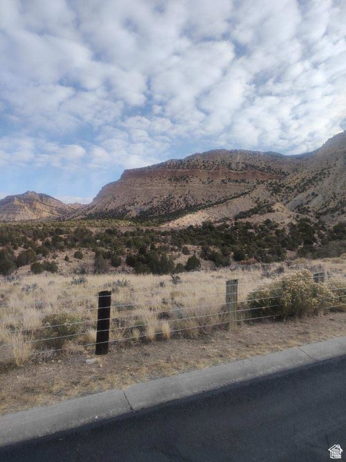 108-254 W 400 N, East Carbon, UT, 84520-2010 | Card Image