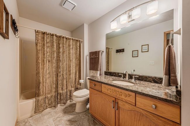 S75W17553 Harbor Circle, Condo with 2 bedrooms, 2 bathrooms and null parking in Muskego WI | Image 25