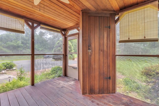 Screened back porch | Image 5
