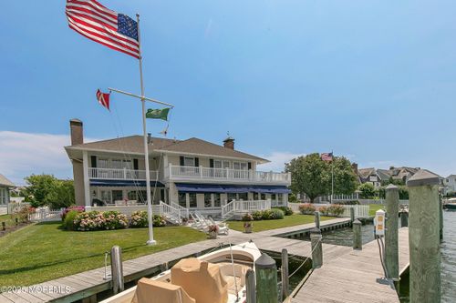 954 Barnegat Ln, Mantoloking, NJ, 08738-1710 | Card Image