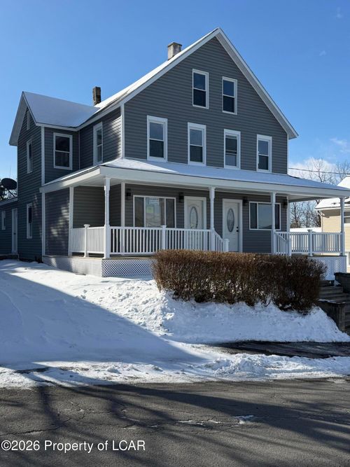 1016 Vine St, Avoca, PA, 18641-1633 | Card Image