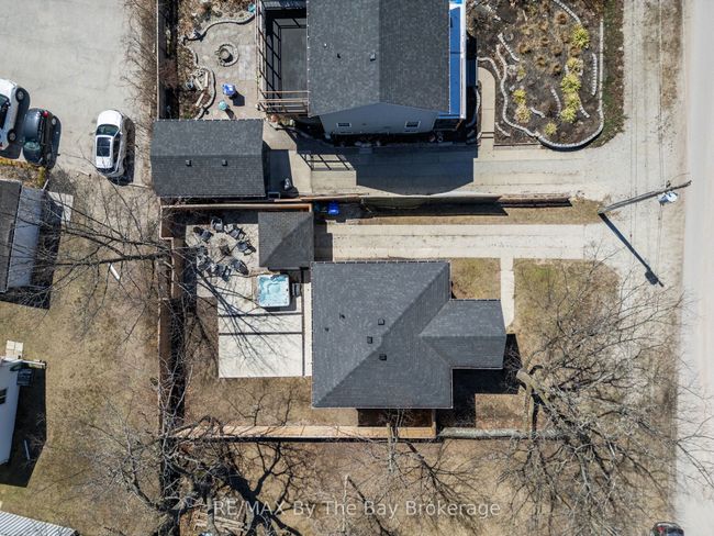 15 Baker St, House other with 4 bedrooms, 2 bathrooms and 4 parking in Wasaga Beach ON | Image 32