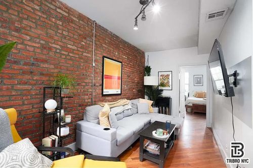 1b-465 Chauncey St, Brooklyn, NY, 11233-5826 | Card Image