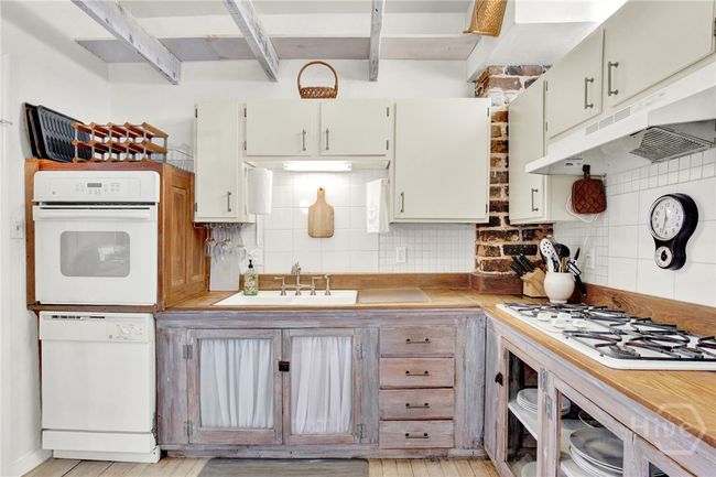 535 E Gordon St, Townhouse with 2 bedrooms, 2 bathrooms and null parking in savannah GA | Image 16