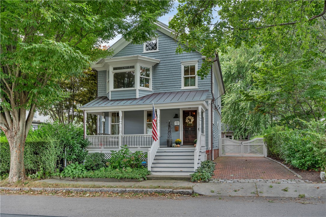 Gibbs Ave, Newport, RI 02840