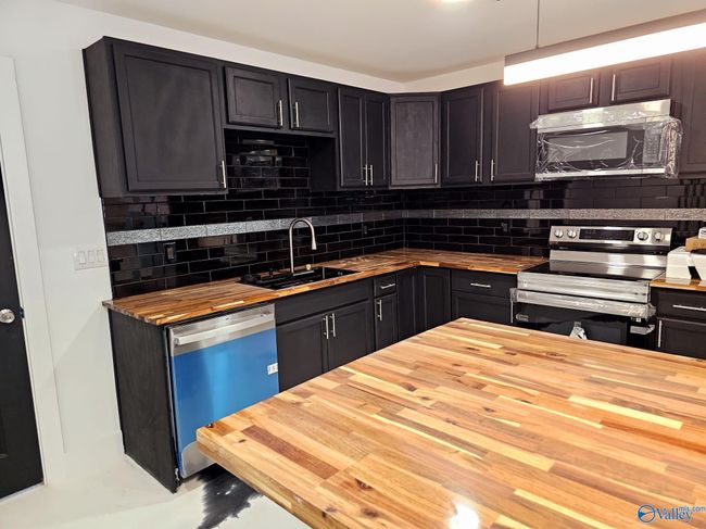 107 8 Th Ave Nw, House other with 3 bedrooms, 2 bathrooms and null parking in Decatur AL | Image 8