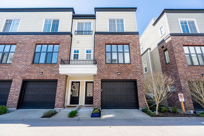 59 - 15588 32 Avenue, Townhouse with 3 bedrooms, 2 bathrooms and 2 parking in Surrey BC | Image 1