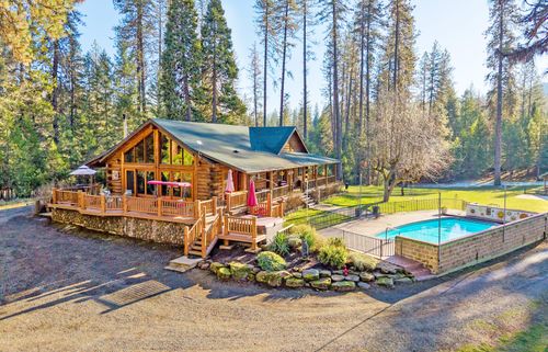 16547 Meadows Rd, White City, OR, 97503-8522 | Card Image