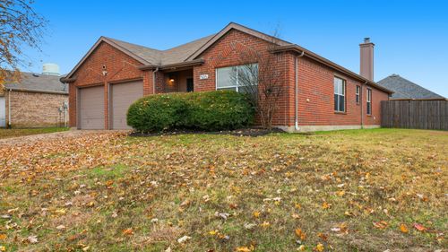 1505 Shady Shores Dr, Glenn Heights, TX, 75154-7951 | Card Image