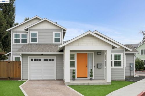 21112 Tyee Ct, Castro Valley, CA, 94546-5717 | Card Image